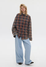 Завантажте зображення в переглядач галереї, BEOMDSGN | Сорочка oversize в клітинку вінтаж
