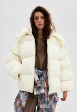 Load image into Gallery viewer, BEOMDSGN | Пуховик оверсайз
