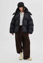 Load image into Gallery viewer, BEOMDSGN | Пуховик оверсайз
