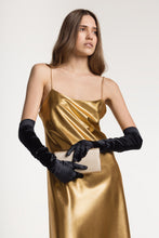 Завантажте зображення в переглядач галереї, SERENITY | Шовкова сукня-комбінація midi &quot;Josey&quot; Gold metallic
