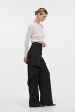 Завантажте зображення в переглядач галереї, VIGO | Штани на запах HUGO
