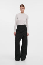 Завантажте зображення в переглядач галереї, VIGO | Штани на запах HUGO
