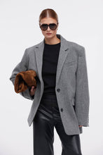 Load image into Gallery viewer, VIGO | Вовняний жакет-пальто Lorran
