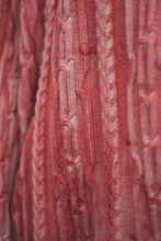 Завантажте зображення в переглядач галереї, GERMAN. | Червоний фарбований светр з косами
