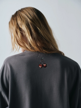 Завантажте зображення в переглядач галереї, TANGLE | Лонгслів "CHERRY SHARP"
