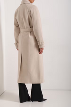 Завантажте зображення в переглядач галереї, INÍCIO DE MARÇO | Зимове пальто
