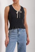 Завантажте зображення в переглядач галереї, WARM HUGS ONLY | В'язаний топ з вовни мериноса
