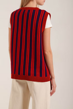 Завантажте зображення в переглядач галереї, WARM HUGS ONLY | Безрукавка в смужку
