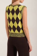 Завантажте зображення в переглядач галереї, WARM HUGS ONLY | Жилет в'язаний Chessboard
