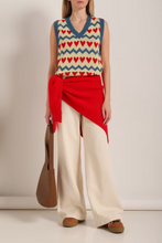 Завантажте зображення в переглядач галереї, WARM HUGS ONLY | Жіночий жилет ручної роботи Sweetheart
