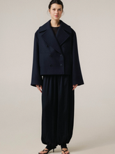 Завантажте зображення в переглядач галереї, INÍCIO DE MARÇO | Пальто-жакет
