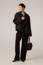 Завантажте зображення в переглядач галереї, INÍCIO DE MARÇO | Пальто-жакет
